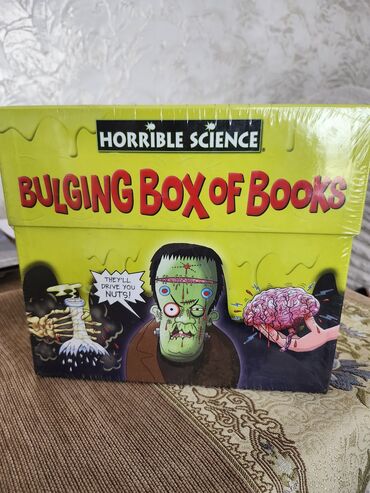 домашние вещи: Horrible Science коллекция 20 книг на английском языке