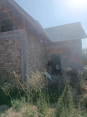 недостроенный дом: Продаётся недостроенный дом из кирпича. Основные особенности: - — 1
