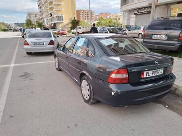 Μεταχειρισμένα Αυτοκίνητα: Opel Vectra: 1.9 l. | 2000 έ. | 261000 km. Λιμουζίνα