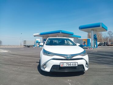 runx alex: Toyota Corolla: 2018 г., 1.8 л, Вариатор, Гибрид, Седан