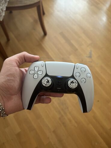 Dualsens 1 il işlənib ps klubda olmayib lyuft yoxdur real aliciya