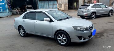 Toyota: Toyota Corolla: 2016 г., 1.6 л, Механика, Бензин, Седан