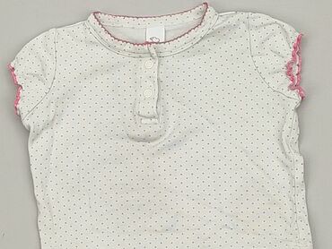 koszula biała dziewczęca 122: Koszulka, C&A, 6-9 m, stan - Zadowalający