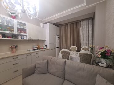 клубные дом: 2 комнаты, 70 м², Элитка, 3 этаж, Евроремонт