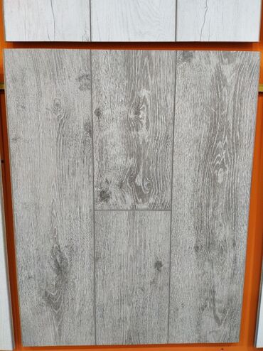 32 turba: Laminat, Sinif - 32