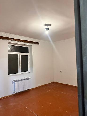 Uzunmüddətli kirayə evlər: Unvan bine savxoz mexmeriden irelideki Şehid Șireli kucesi. evin — 3