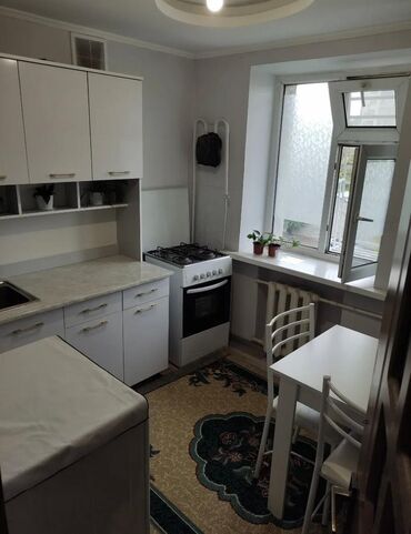участок 4 гор больница: 2 комнаты, 40 м², Индивидуалка, 4 этаж, Косметический ремонт