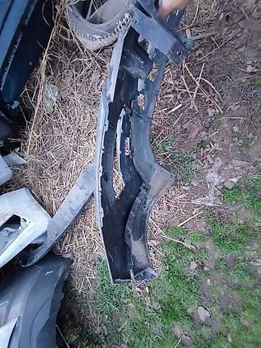 motore: BRANIK OSTECEN ZA HYUNDAI TUCSON | Branik u stanju kao na slici — 3