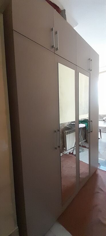 2ci əl şkaf: 2-ci əl şkaf 350 manat 
suraxanı rayonu əmircan qəsəbəsi
