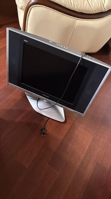 подставка под ресивер: Телевизор Panasonic LCD