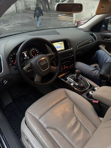 Audi: Audi Q5: 2 l | Krossover — 3