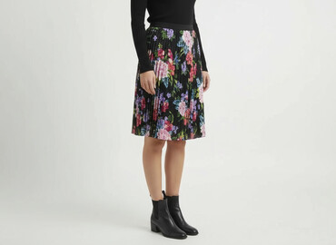 czarne trapezowe spódnice midi: Stradivarius, Спідниця жіноча, розмір M