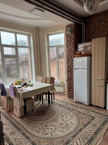 под бизнес дом: 100 м², 4 комнаты, Утепленный, Парковка, Подвал, погреб