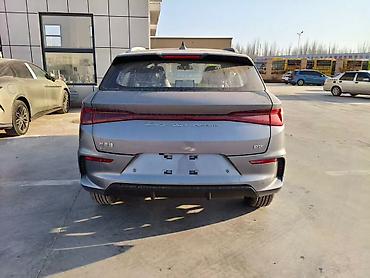 BYD: BYD E2: 2025 г., Электромобиль, Хэтчбэк — 4