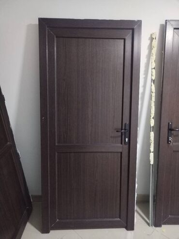 İşlənmiş Plastik qapı 90x205 sm Naliçnik ilə, Ünvandan götürmə