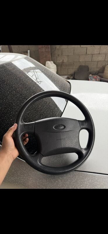 Другие автозапчасти: Руль Приора 
с подушкой !