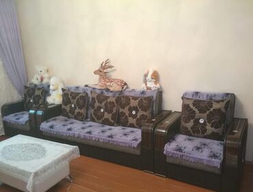 Masalar və oturacaqlar: Yeni, Klassik divan, Divan, Bazasız, Açılmayan