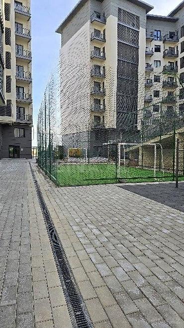 qaraba: Ağ şəhər, 4 otaqlı, Yeni tikili, 197 kv. m — 1