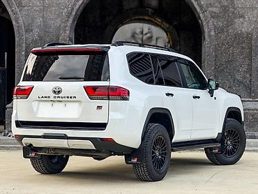 byd 2: Toyota Land Cruiser: 2022 г., 3.5 л, Автомат, Бензин, Внедорожник — 4