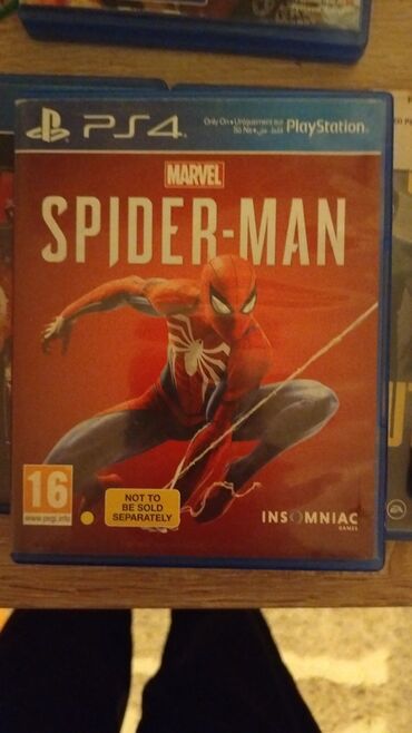 playstation 4 oyun diskleri: Spider man 1ci hissə cızığı yox disk ideal vəziyətdə qiyməti 40 manat