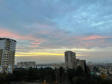 Köhnə tikili: Bakı, 4 otaqlı, Köhnə tikili, m. Xalqlar Dostluğu, 105 kv. m — 1