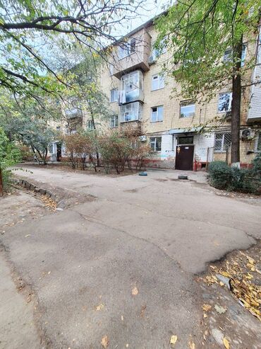 Продажа квартир: 1 комната, 30 м², Хрущевка, 1 этаж, Старый ремонт