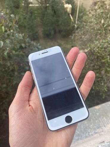 Apple iPhone: IPhone 6, 16 ГБ, Серебристый, Отпечаток пальца
