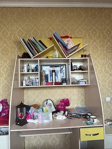 для учебы: Столы для компьютера и для учебы. Срочно продаю — 1