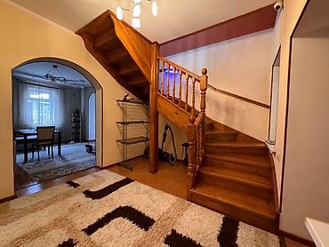 Долгосрочная аренда домов: 300 м², 7 комнат, Кондиционер, Бронированные двери, Парковка — 3