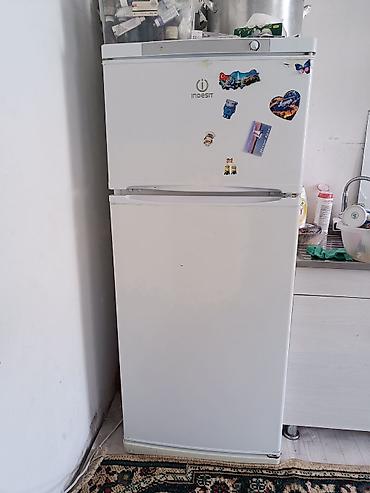 трекер авто: Холодильник Indesit, Б/у, Двухкамерный, 60 * 145 * 55 — 1