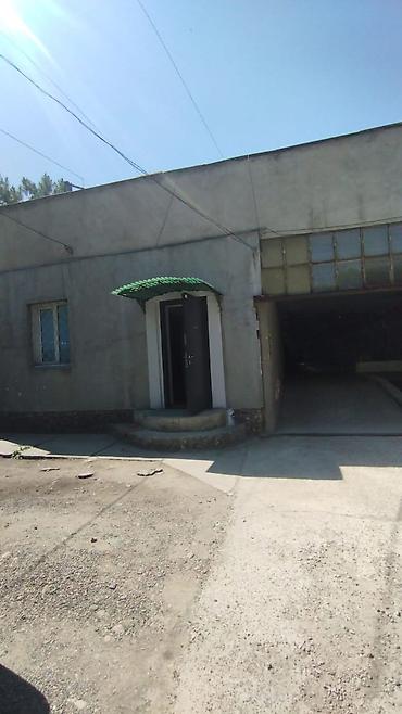 Продажа офисов: Продажа офисов 60 м², Без ремонта, Без мебели, Административное здание, 1 этаж — 1