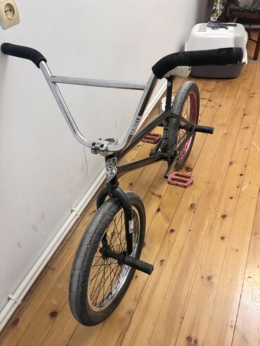 CD, DVD disklər və kassetlər: İşlənmiş BMX velosipedi 20", sürətlərin sayı: 1, Ünvandan götürmə
