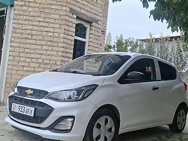 kia seltos 2021: Chevrolet Spark: 2018 г., Бензин, Хэтчбэк — 2