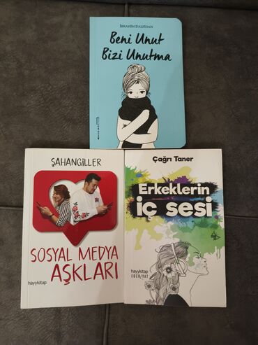 Bu dəstə üç fərqli türk kitabı daxildir. Bunlardan biri İbrahim