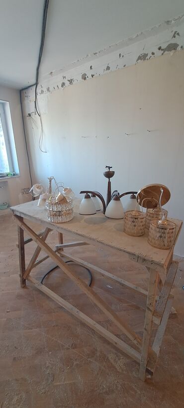 metbex ucun xalcalar: Çılçıraq, 10 və daha çox lampa, Metal