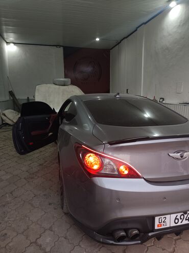 Hyundai: Hyundai Genesis: 2009 г., 2 л, Автомат, Купе — 9