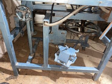 Ostali alati i mašine: 1. Peć za pećenje keramike i grnčarije Peć je zaprimine od 230l — 4