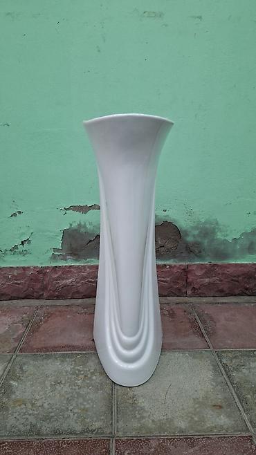 hamam kalonka: Piyedestal lavabosu – ağ keramika - Material: parlaq şirəli keramika — 3