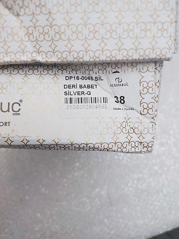 Qadın ayaqqabıları: Dəri ayaqqabılar satılır. Türkiyənin Deripabuc firmasinindir. 38 — 3