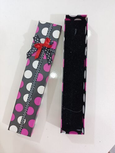 Hədiyyə bağlamaları: Hədiyyə qutusu — 1