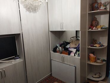 шкаф под стиральную машину в ванной: İşlənmiş, 6 qapı Künc dolab, Qarderob, paltar dolabı, Azərbaycan