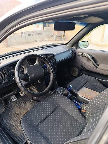 Volkswagen: Volkswagen Passat: 1995 г., 2 л, Механика, Бензин, Седан — 6