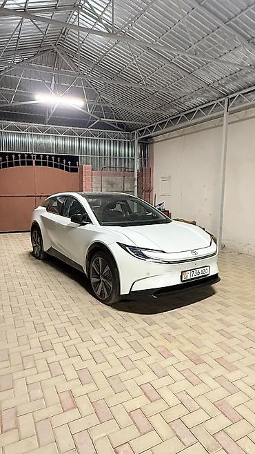 леопард авто: Toyota bZ5: 2026 г., Электромобиль, Лифтбек — 2