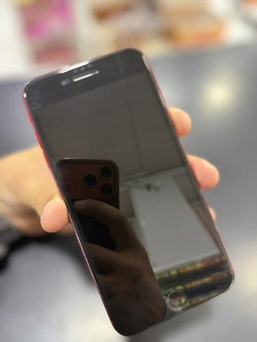 ayfon 11 ucuz: IPhone 8 Plus, Qırmızı, Barmaq izi — 3