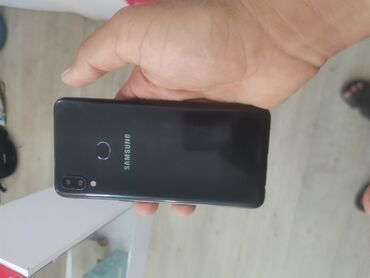 samsunq a95: Samsung A10s, 32 GB, Barmaq izi