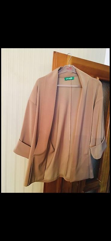 klassik salvar: Bej rəngli qadın kardiqanı - Model: Açıq önlü, düyməsiz, oversize — 1