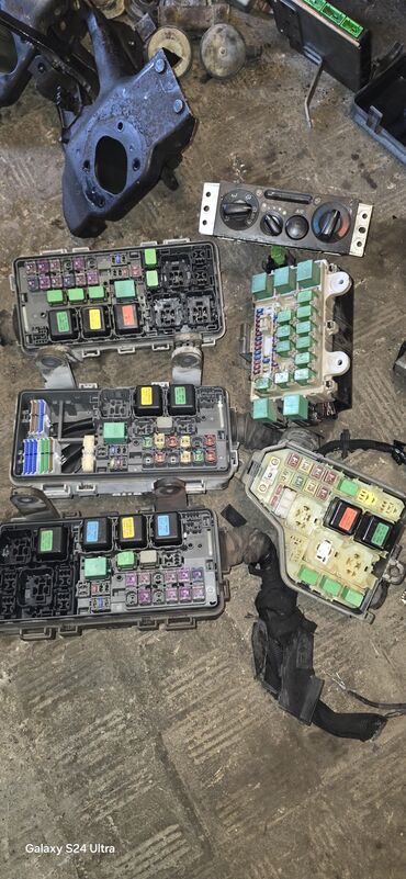 Motor üçün digər detallar: İSUZU modelləri üçün Orginal işlənmiş ehtiyat hissələri.Dubaydan gəlmə — 23