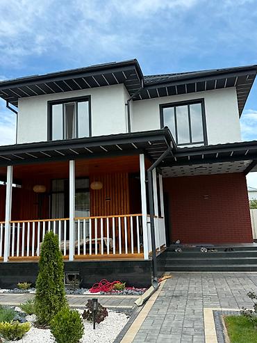 Продажа домов: В связи с переездом срочно продаем дом. Расположение: жил. массив — 8
