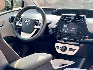 Toyota: Toyota Prius: 2018 г., Автомат, Гибрид, Хэтчбэк at lalafo.kg — 10 Toyota: Toyota Prius: 2018 г., Автомат, Гибрид, Хэтчбэк — 10