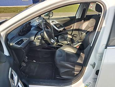 Peugeot: Peugeot 2008: 1.6 l | 2015 г. 194000 km Crossover — 8